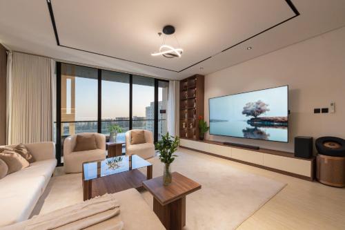 Al Khobar Apartment | إطلالة بحرية مع بلكونة شاشة سينما 98 إنش 4 غرف
