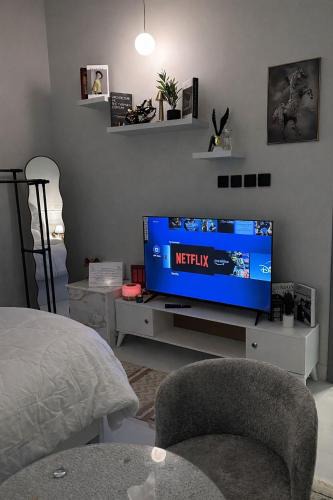 Buraydah Apartment | استديو بتصميم سينمائي