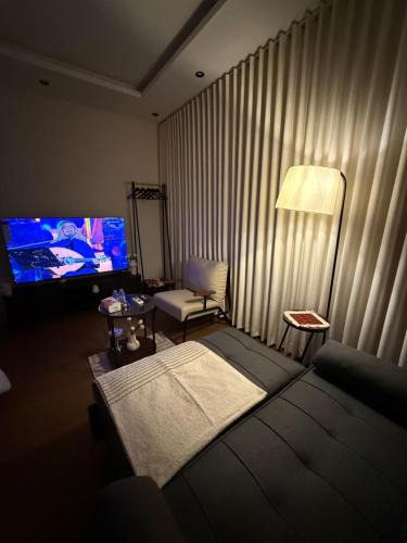 Riyadh Apartment | استديو بسرير ماستر وجلسة جانبية