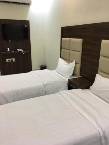 Shaqra Hotel | الذيابي للشقق المخدومة
