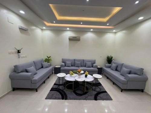 Taif Apartment | الوسام شقة كبيرة 4 غرف نوم وصالة 4 bedroom and living room apartment
