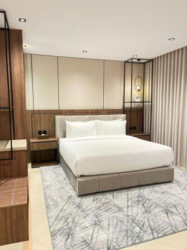 Mizail Hotel | اورا بلس AURA PALACe