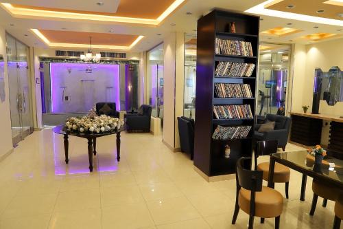 Tabuk Apartment | بناية الســــــــــرايا للشقق المخدومة