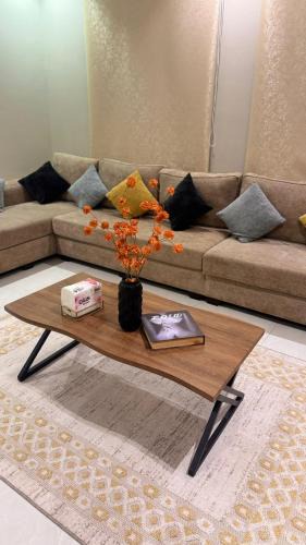 Hera Street Apartment | جناح غرفة وصالة واسعة بحي المروة 8دقايق من المطار