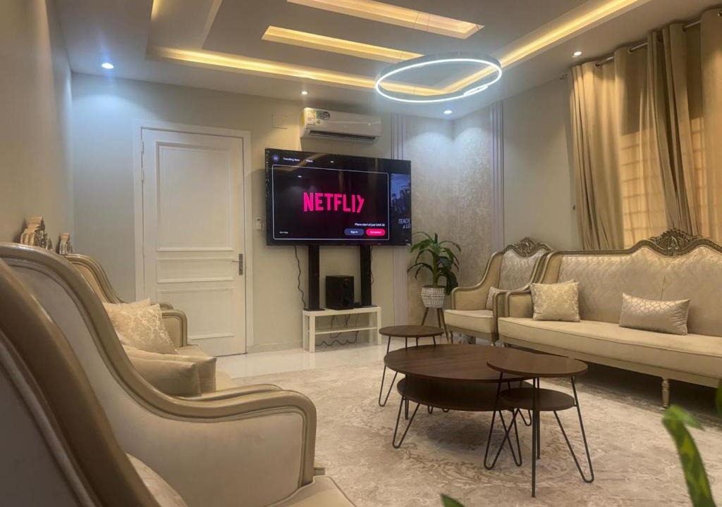 Taif Apartment | دور فخم كامل 6 غرف بحوش خاص ومدخل سيارة