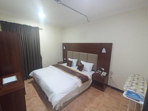 Al Mubarraz Apartment | شركة العييري للشقق المخدومة شركة شخص واحد الاحساء 4