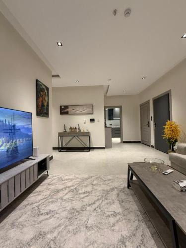Mizail Apartment | شقة بطابع فندقي ودفء منزلي ثلاث غرف وصاله