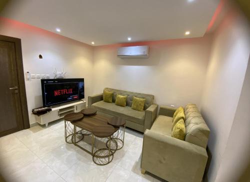 Medina Apartment | شقة راقية 3 غرف نوم وصالة ومطبخ وحمامين حي باقدو a1