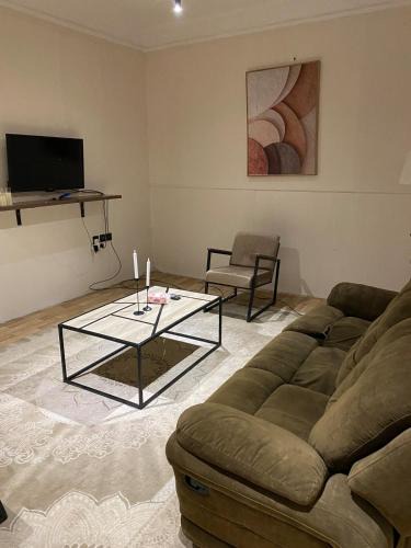 Al Baha Apartment | شقة غرفتين وصالة وحوش شهبة الجبل