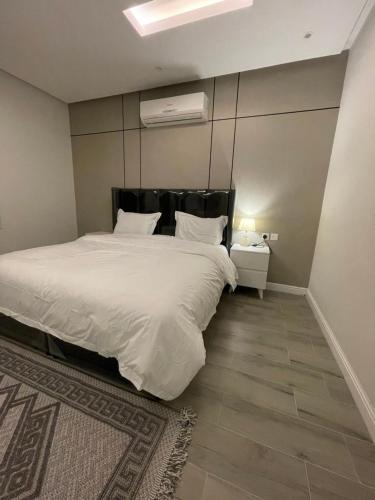 Al Izdihar Apartment | شقة غرفه وصاله بتصميم مودرن وفندقي