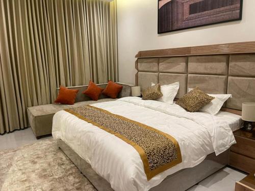Al Izdihar Apartment | شقق فلورنس الازدهار 1