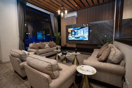 Riyadh Villa | فلل بكمباوند خاص