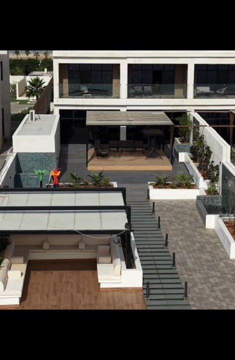 Dhahran Ski Chalet | منتجع شاطئ الدانة Hus Chalet