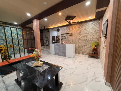 Sarnath House | 5 PETALS