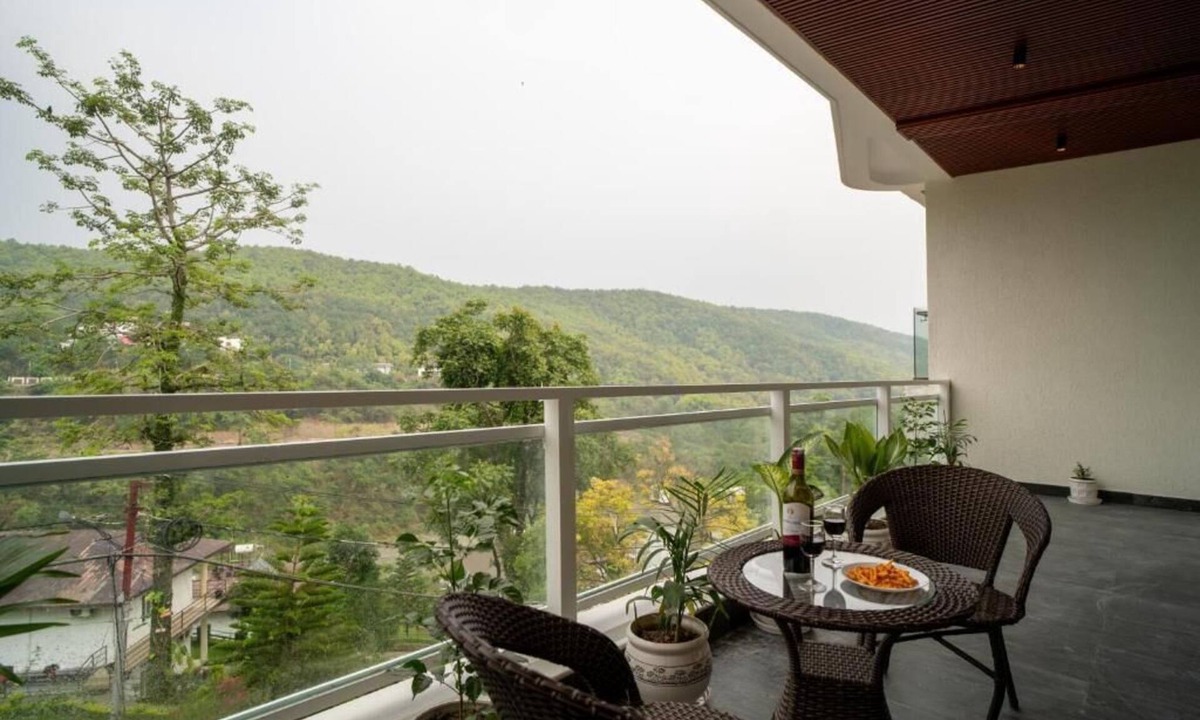 Bullawala Apartment | Alaya Stays Udgam Villas 5BHK Apartment