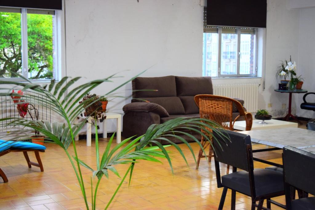 Sigueiro Hostel | Albergue Mirás