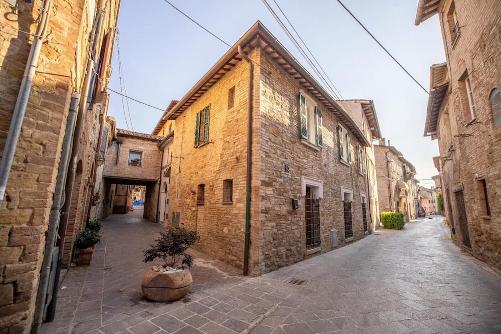 Petrignano Apartment | Apartment Di Luce near Assisi' with Wi-Fi