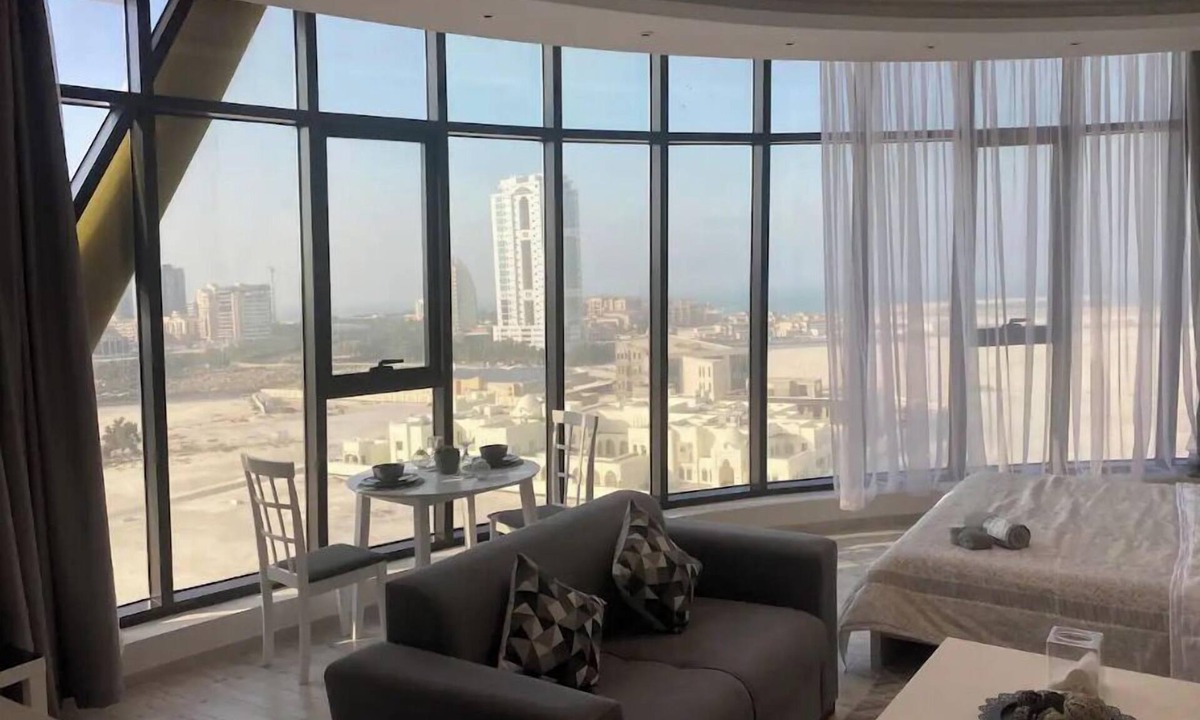 Seef House | Apartment with a city view. Manama, Seef.