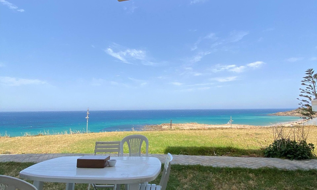 Achakkar Apartment | Apartment with sea view, swimming pool and 2 mins from the beach