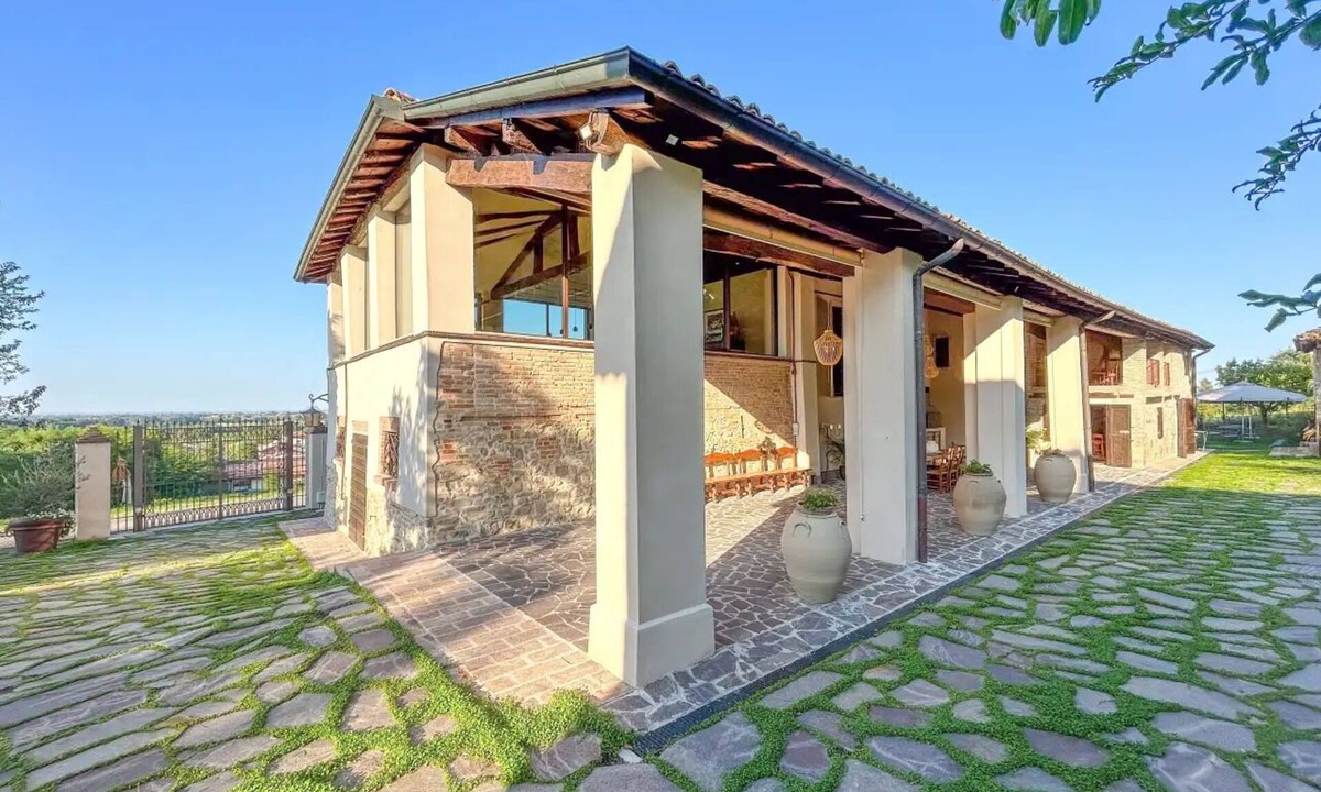 Quattro Castella Apartment | Appartamenti di lusso con cucina in zona collinare per una vacanza rilassante