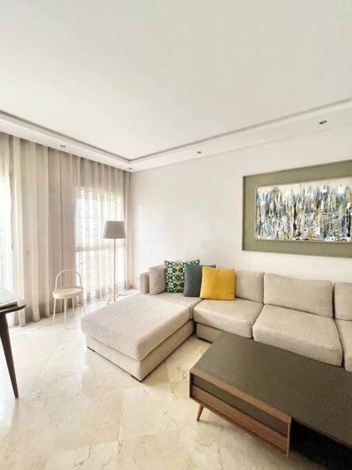 RACINE EXTENSION Apartment | Appartement Cozy au Triangle d’or