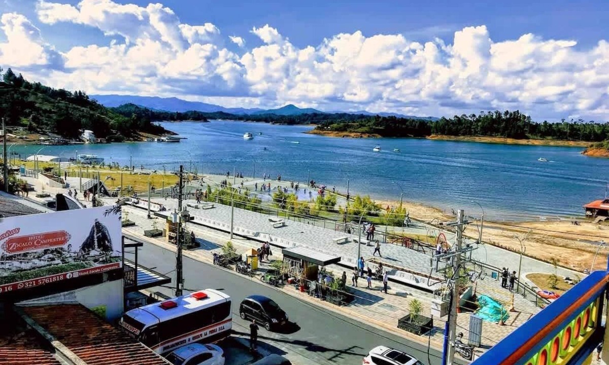 Guatape Apartment | Apto Plaza Principal/Vista Embalse/frente Autobús