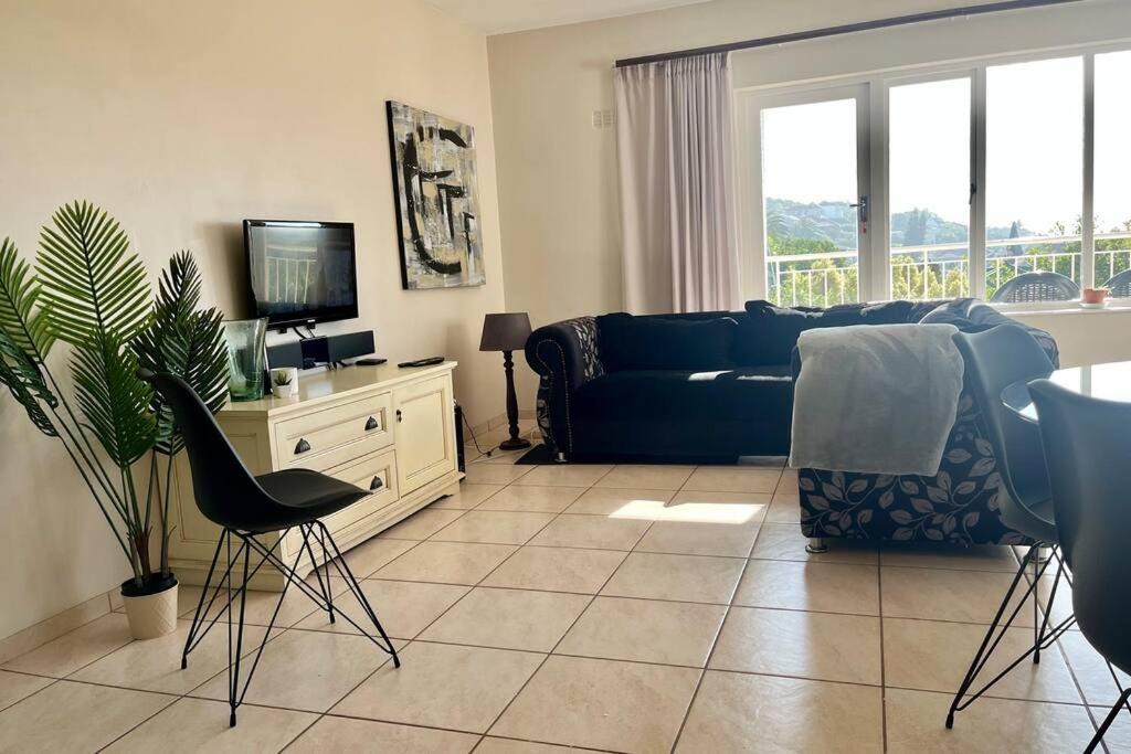Muizenberg Apartment | Aqua Sands Spacious 2 Bedroom close to beaches