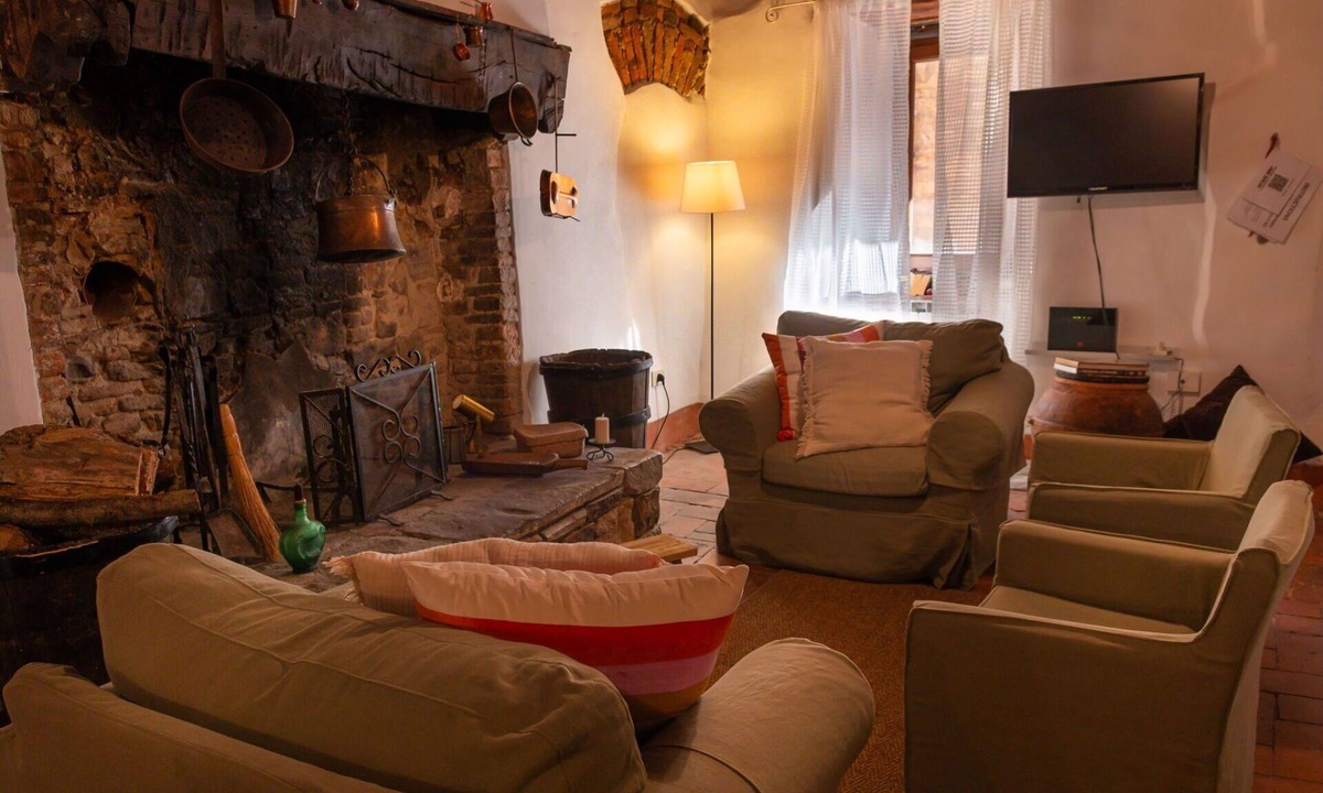 Pergine Valdarno House | Beautiful private villa for 6 people with A/C, WIFI, TV, patio and pets allowed, close to Arezzo