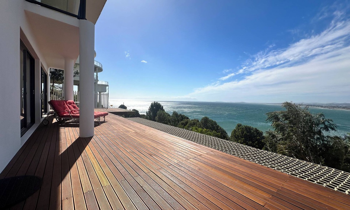 Mountainside Apartment | Beautiful private ocean view apartment with garden, Gordon’s bay, Cape Town
