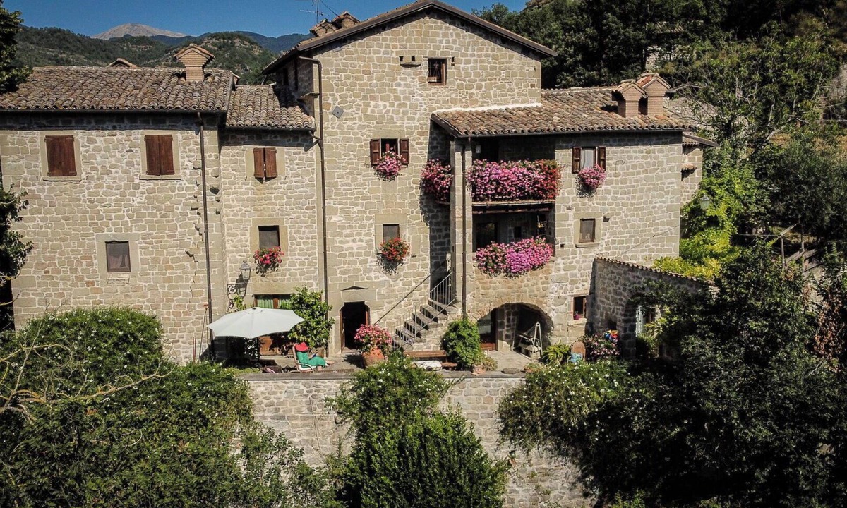 Roccafluvione Villa | Beautiful villa for 14 people with WIFI, TV and pets allowed, close to Ascoli Piceno