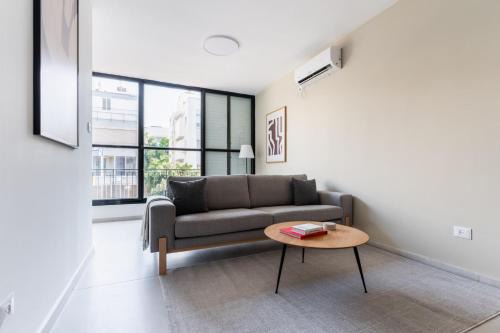 Old North Apartment | Blueground Tel Aviv city view nr Yarkon Park TLV-81