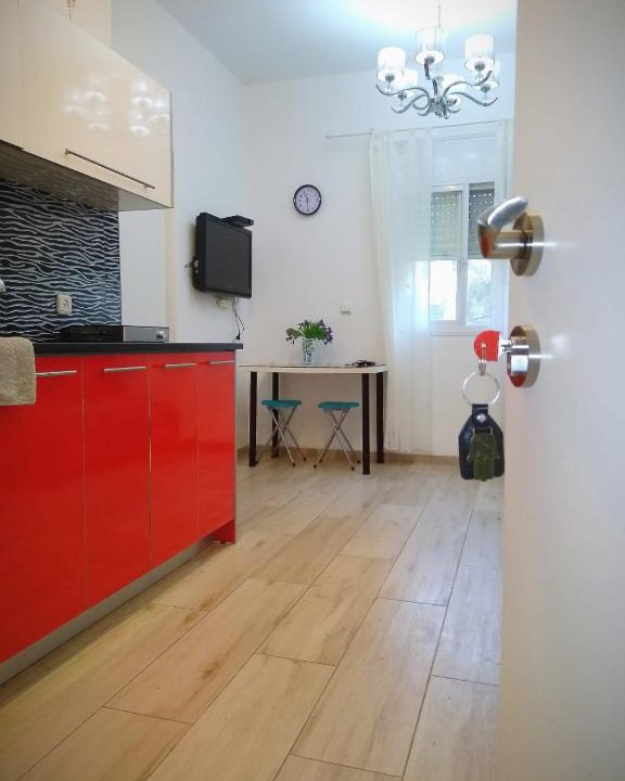 Haifa Apartment | Bright Apartments Near The Sea And The Rambam