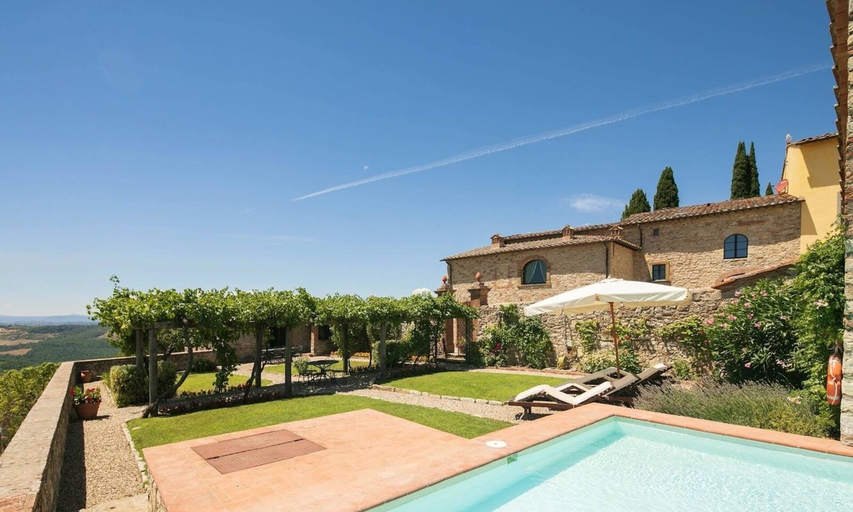 Gaiole in Chianti Villa | Castello di Cacchiano In Gaiole in Chianti, Tuscany
