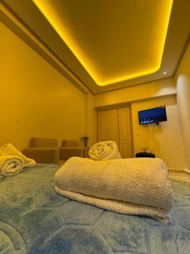 Ain Mezouar Apartment | Chambre climatisée - wifi & Netflix