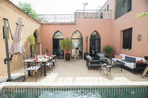 Palmeraie Villa | Charmante villa avec piscine privée à 10 min du centre de Marrakech - Famille uniquement