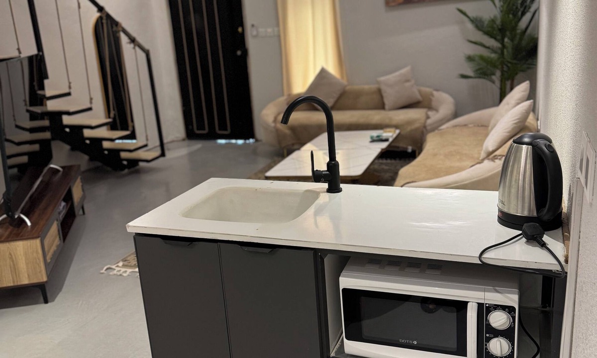 Riyadh Apartment | Charming 1-bedroom apartment in wonderful Riyadh with WiFi, AC-H
