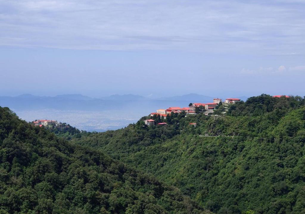 Landour House | Charming 10-bedroom Forest Resort With Barbeque Bonfire