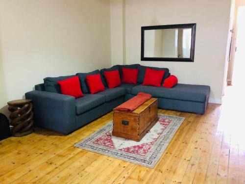 Sea Point Apartment | Charming, Central 1 Bed apartment