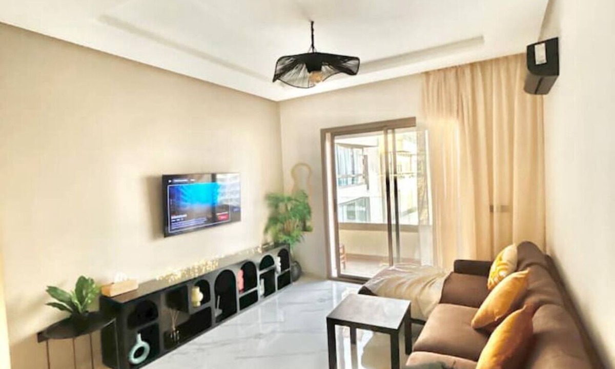 Ain Harrouda Apartment | Chic, secure apartment, swimming pool and close to the sea