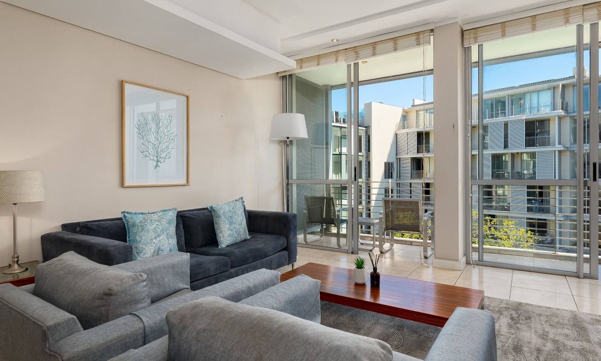 Victoria and Alfred Waterfront Apartment | Contemporary Cape Town Gem- No Loadshedding