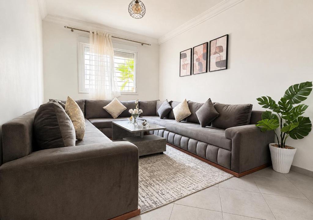 Hjar Ennhal Apartment | Cosy Apartment Near Beach & Airport