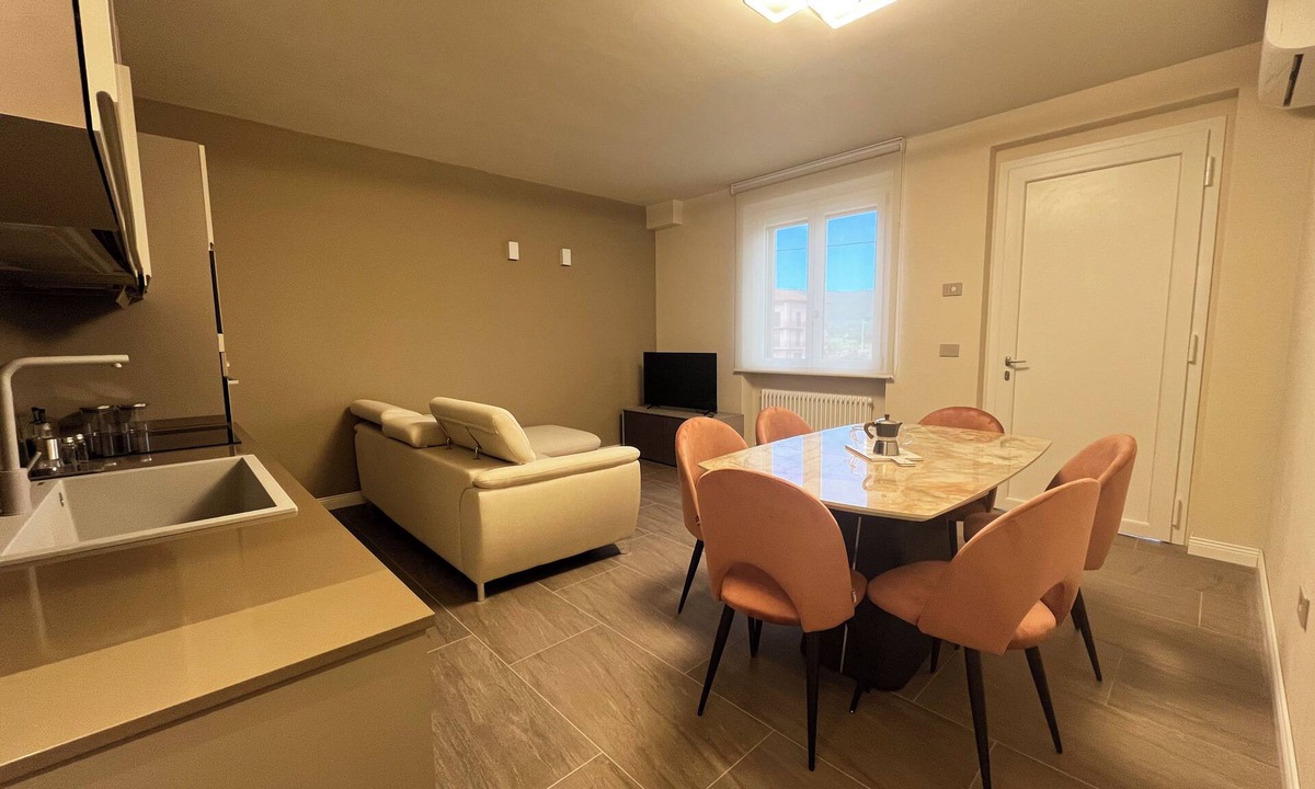 Vernazzano Basso Apartment | Cozy suite with contemporary design and comfort for 4 guests Suite Aura