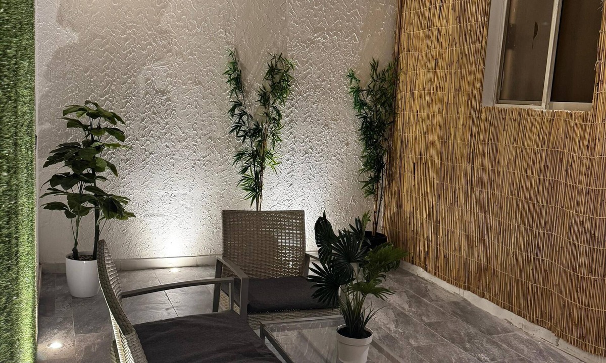 Al Wurud Apartment | Downtown Cozy apartment with a outdoor area