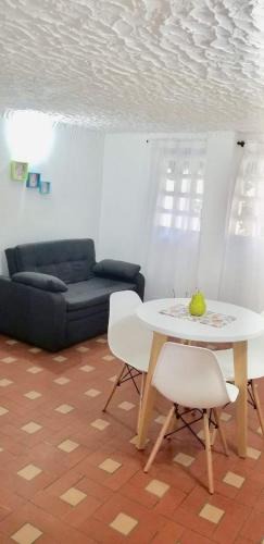 La Dorada Apartment | Edificio Kathy
