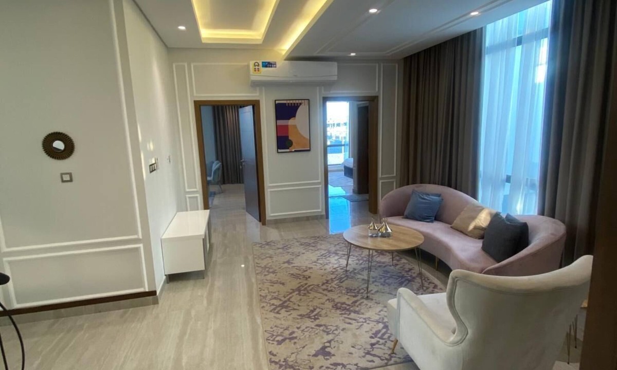Budaiya House | Elegant 4 Bedroom Bungalow with all inside amenities.Good for 10 family members