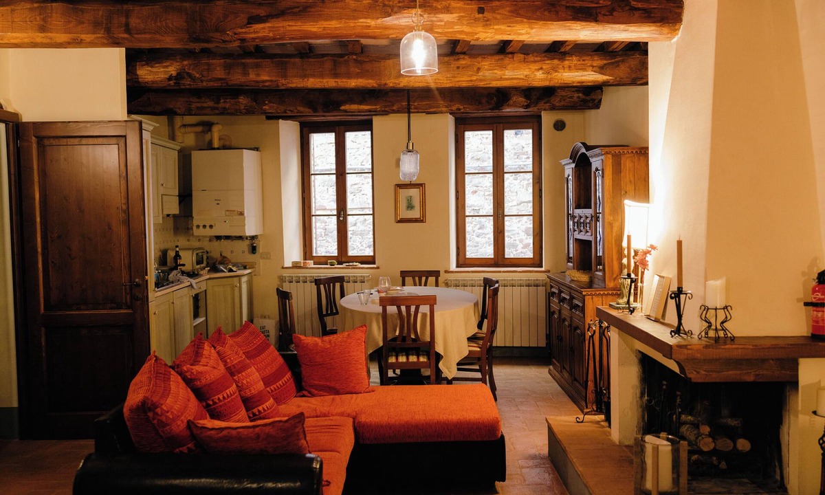 Paciano Apartment | Elegant Apartment in Paciano's Historic Center with 2 En-suite Bedrooms