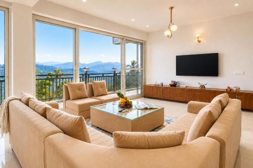 Kumarhatti Villa | ELIVAAS Signature Mist & Manor Maple Pet-friendly 6-BHK Apartment with Shared Game Zone, Outdoor Seating Areas & 360 Panoramic Views