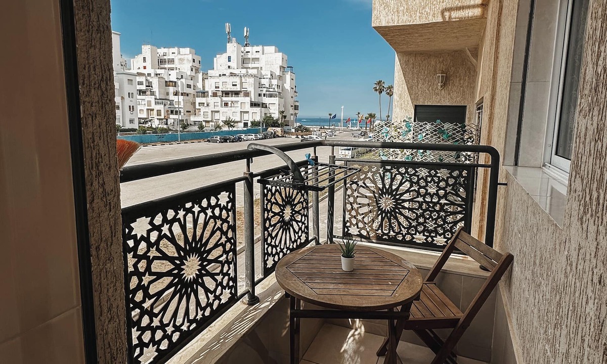 Martil Apartment | Enjoy Your Vacation Here, 1 min to The Beach, Only for families !