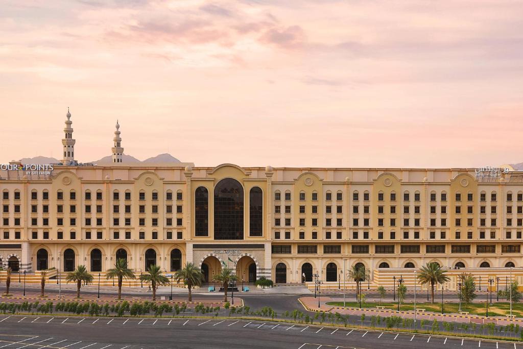 Mecca Hotel | Four Points by Sheraton Makkah Al Naseem
