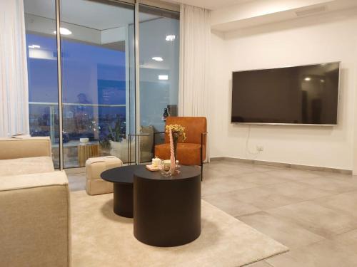 Tel Aviv Apartment | Gindi Tower Apartments TLV